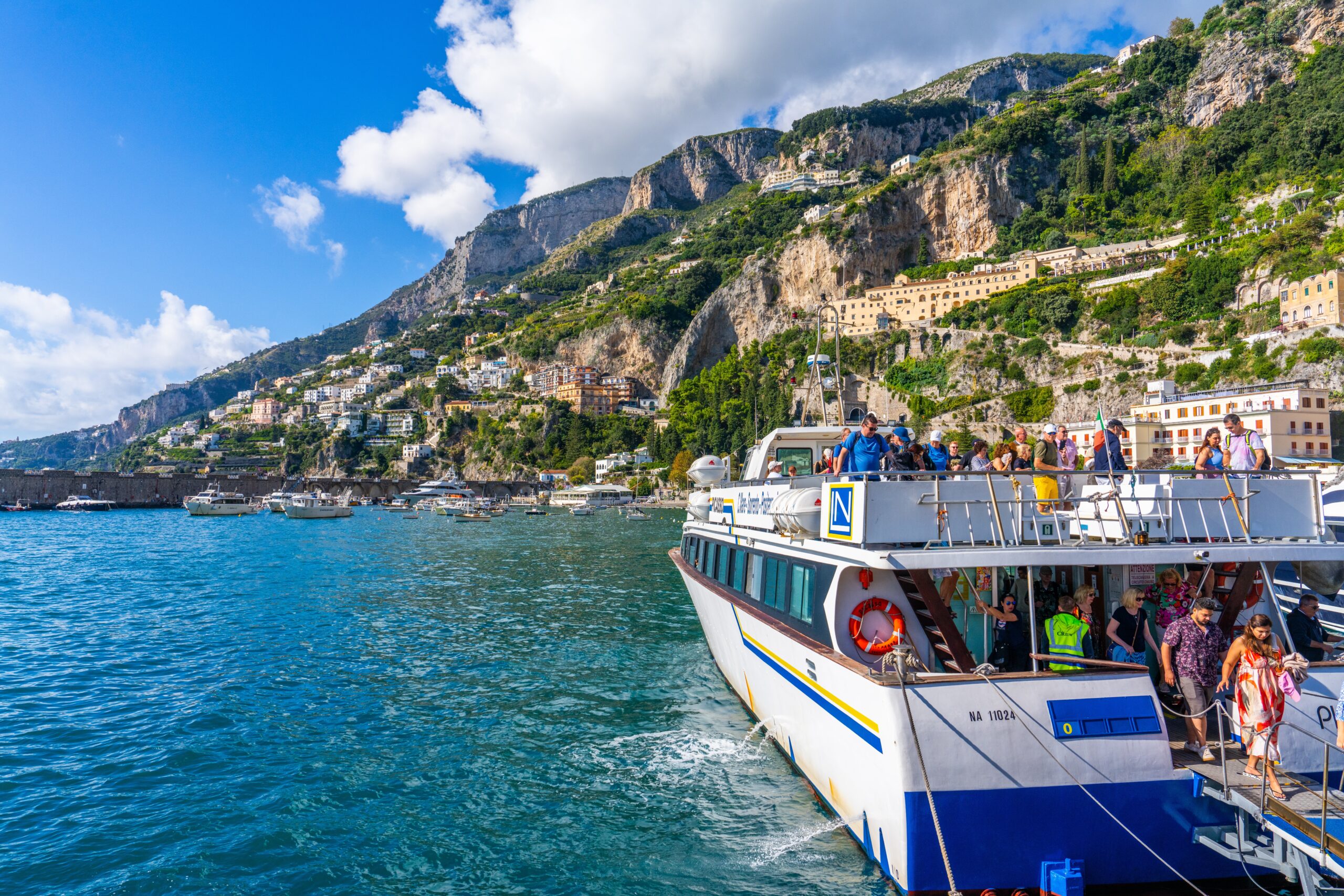 Private vs Group Tours in Sorrento & the Amalfi Coast: What’s Better?